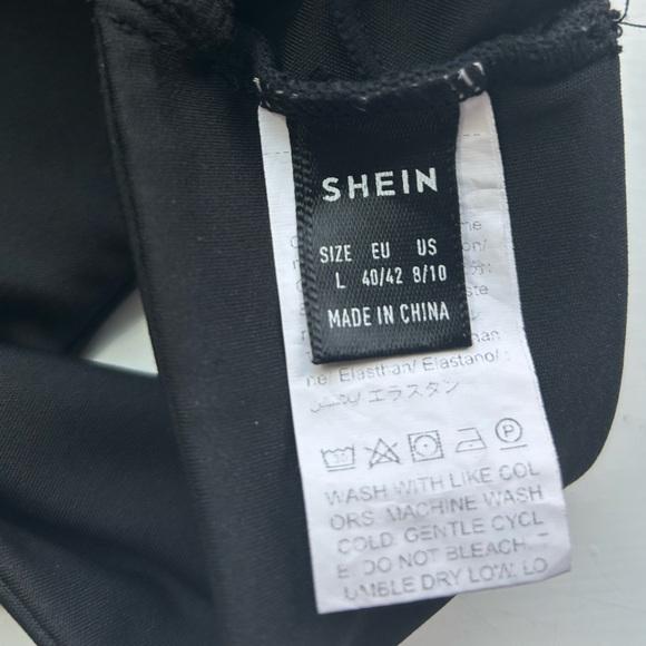 SHEIN Active Wear Sports Bra - Picture 3 of 3
